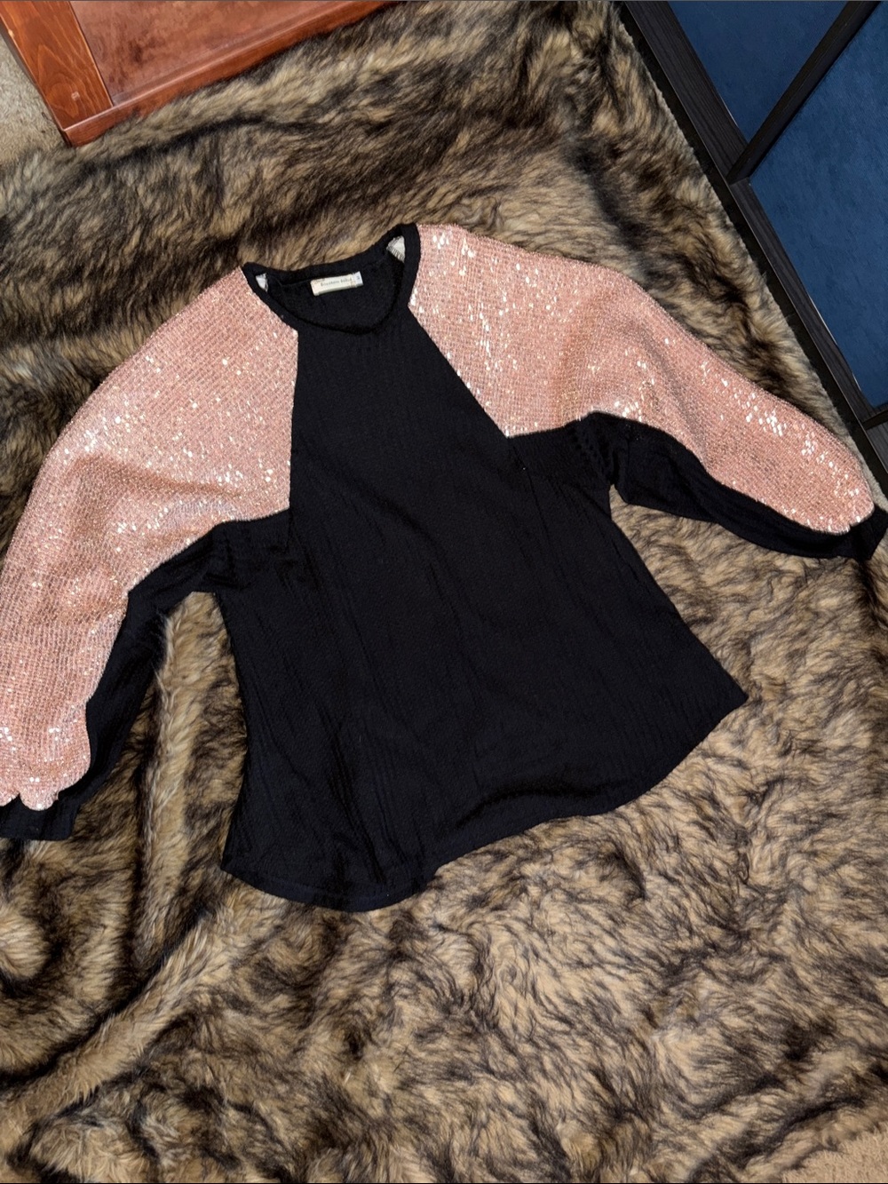 Southern Stitch Oversized Sequin Sleeve Top Black Gold Waffle Knit Blouse Medium